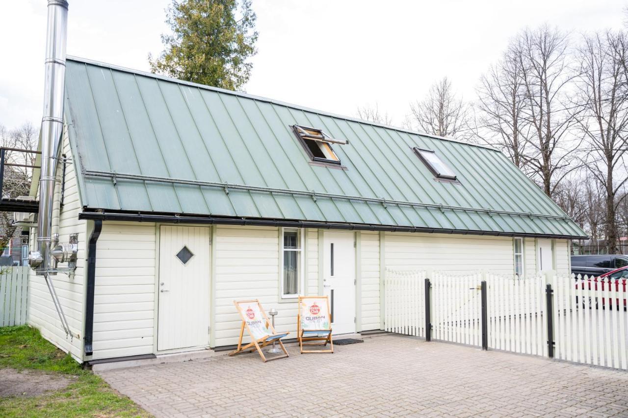 Cabin Guesthouse With Free Parking ปาร์นู ภายนอก รูปภาพ